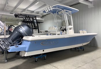 2025 Robalo 226 Cayman Steel Blue/White Boat